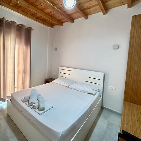 Maison Apartments Vlorë Buitenkant foto