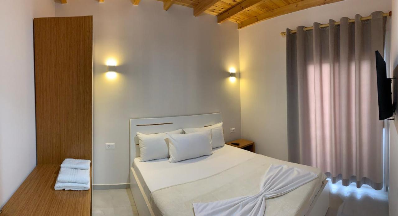 Maison Apartments Vlorë Buitenkant foto