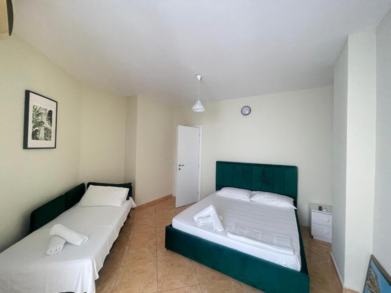 Maison Apartments Vlorë Kamer foto