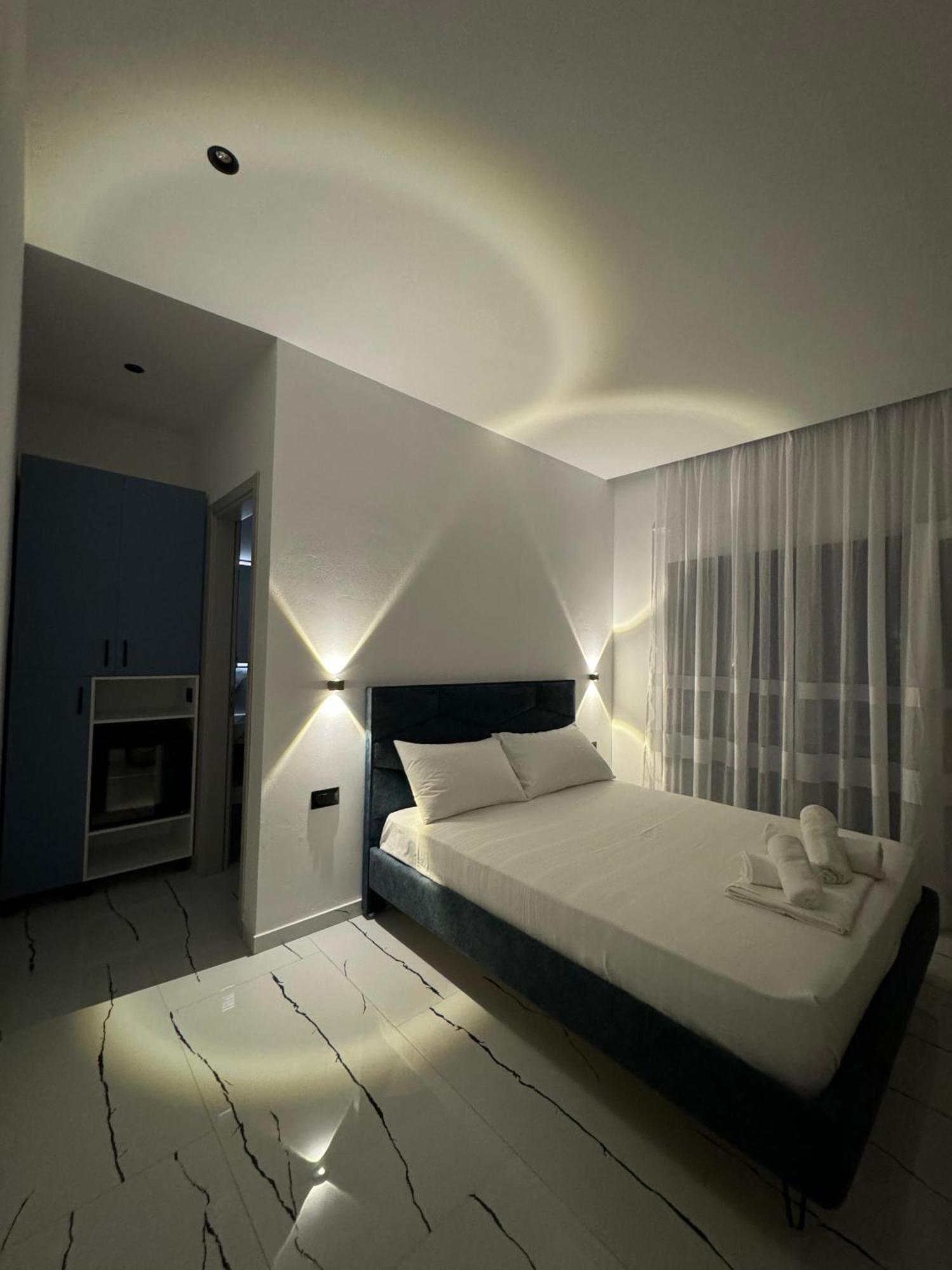 Maison Apartments Vlorë Buitenkant foto